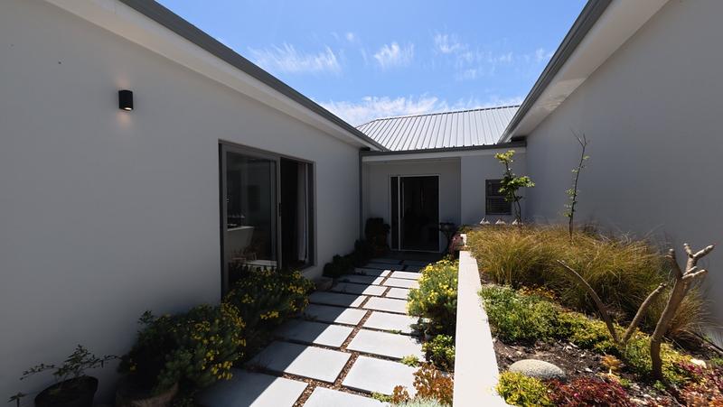 4 Bedroom Property for Sale in Yzerfontein Western Cape